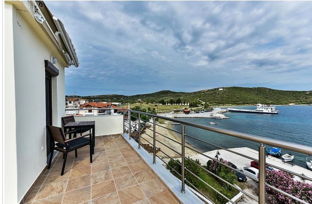 Pension Limani Ammouliani Exterior foto